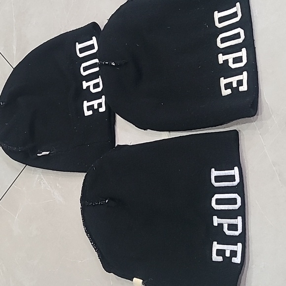 Bundle Dope Black Paisley Beanie Hat - Picture 5 of 6